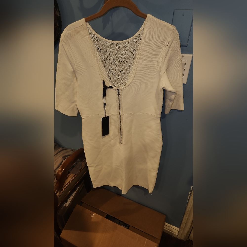 BCBG White spandex & lace dress - Picture 2 of 7
